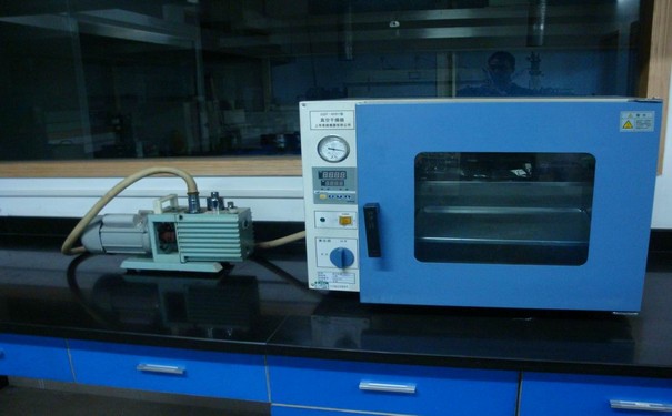 真空干燥箱和烘箱有什么區(qū)別？它有這些作用！